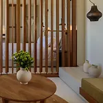Potnia Theron 4* Akrotírion