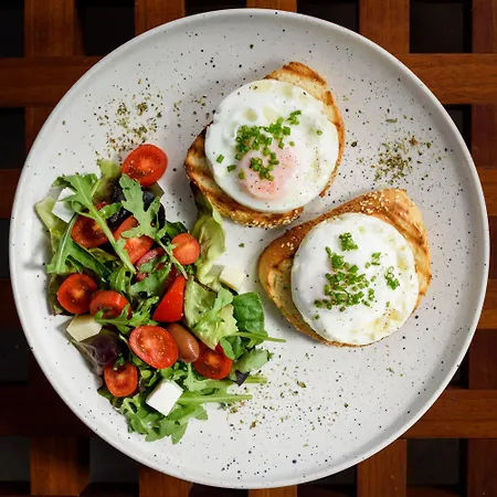 Potnia Theron 4* Akrotírion