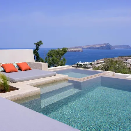 Potnia Theron Akrotírion