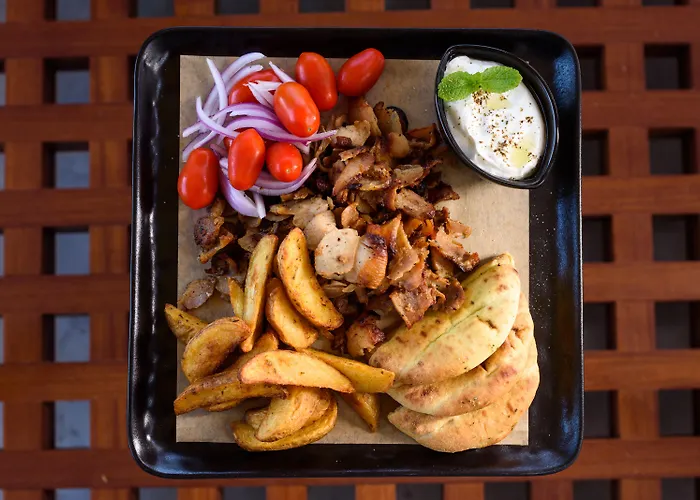 Couette-café Potnia Theron 4*