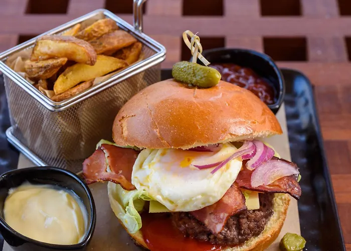 Potnia Theron Couette-café