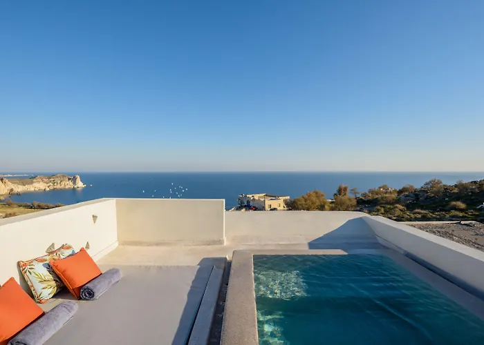 Potnia Theron Akrotírion