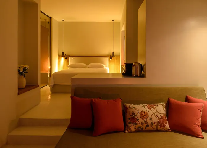 Potnia Theron Couette-café 4*