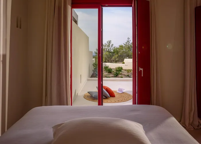 Couette-café Potnia Theron 4*