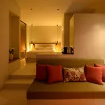 Potnia Theron Bed & Breakfast 4*