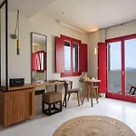 Potnia Theron Bed & Breakfast 4*