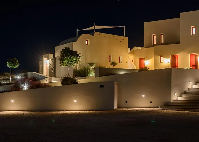 Potnia Theron Akrotírion